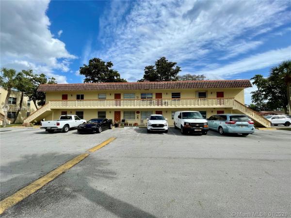Gateland Village, 3777 NW 78th Ave #2F, Davie, Florida 33024, image 2