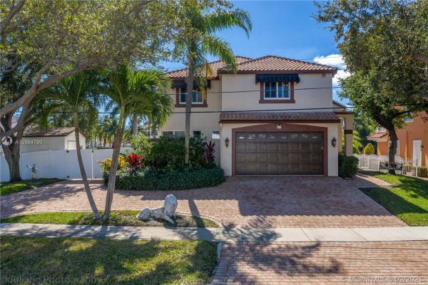 Hollywood Golf Estates, 862 Washington St, Hollywood, Florida 33019, image 2