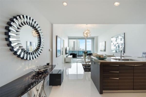 Epic Hotel & Residences, 200 BISCAYNE BLVD WAY #4414, Miami, Florida 33131, image 2