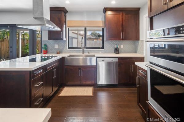 Tamiami Lakes, 1080 SW 134th Ct, Tamiami, Florida 33184, image 2