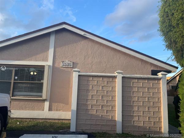 Kendalaire Villas, 15695 SW 76th Ln #A101, Kendall West, Florida 33193, image 2