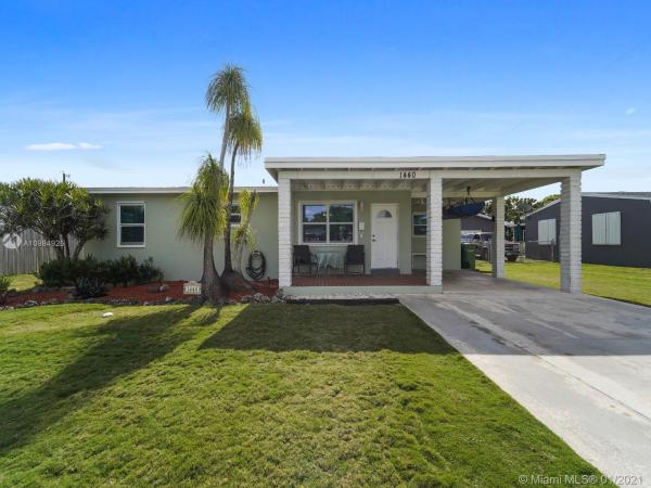 Sky Vista, 1440 NE 11th St, Homestead, Florida 33033, image 2