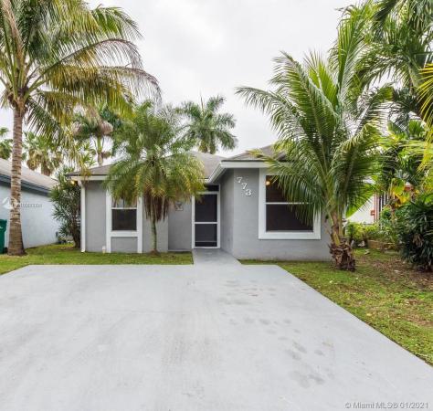Villas Of Palm Bay, 773 SW 10th St, Florida City, Florida 33034, image 2