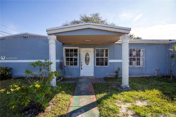 Stephens Manor, 7301 NW 10th Ave, Gladeview, Florida 33150, image 2