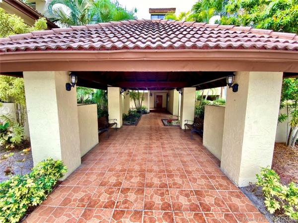 Kenland Bend North, 8810 SW 123rd Ct #M309, The Crossings, Florida 33186, image 2
