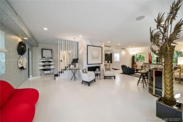 Sunset Lake, 2345 N Bay Rd, Miami Beach, Florida 33140, image 2