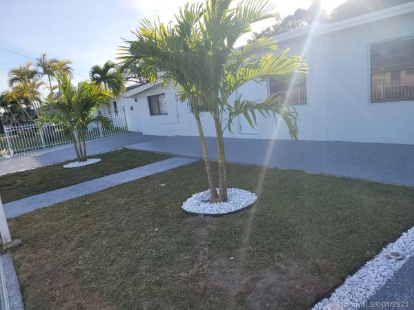 Dixie Pines, 22020 SW 114th Ave, Goulds, Florida 33170, image 2