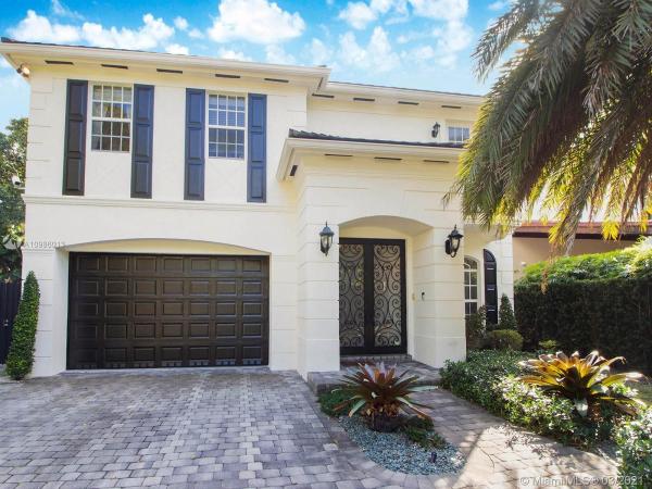 Douglas Circle, 3810 Loquat Ave, Miami, Florida 33133, image 1