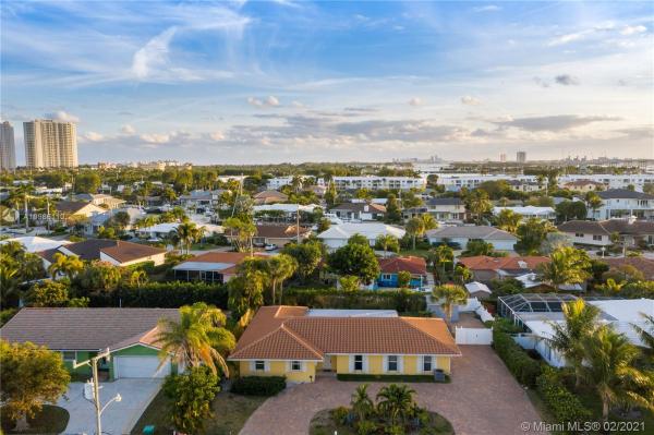 Palm Beach Isles, 1161 Bimini Ln, Riviera Beach, Florida 33404, image 2