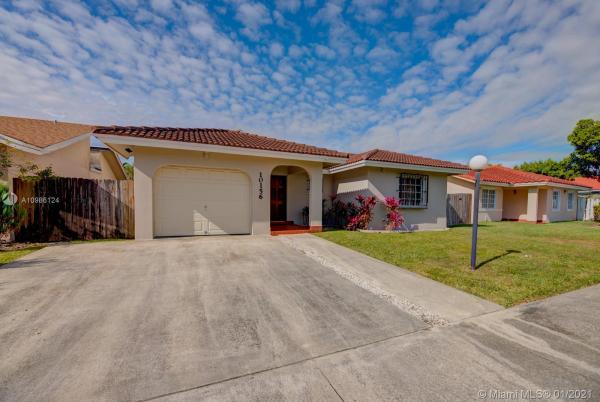 Munne Royal Homes, 10156 SW 143rd Pl, The Hammocks, Florida 33186, image 2