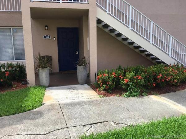 Royal Palm Place At The Hammocks, 10610 SW 158th Ct #101, The Hammocks, Florida 33196, image 1