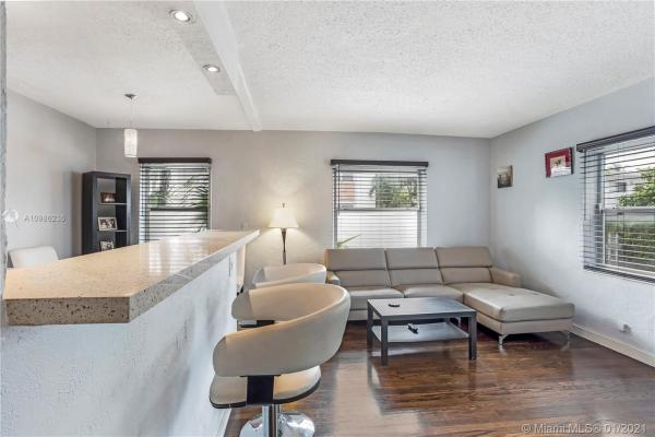 The Francis, 1001 7th St #104, Miami Beach, Florida 33139, image 2