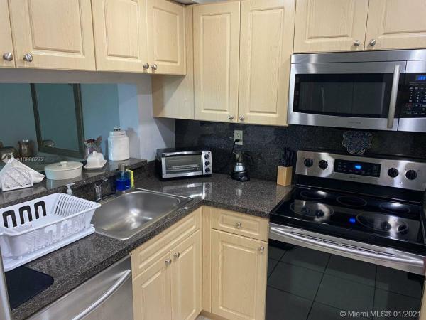 International Park, 11780 SW 18th St #4152, Tamiami, Florida 33175, image 2