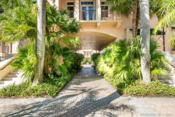 Deering Bay Club Villas, 13642 Deering Bay Dr #13642, Coral Gables, Florida 33158, image 2