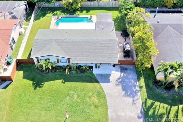 Bel Aire, 9250 SW 190th St, Cutler Bay, Florida 33157, image 2