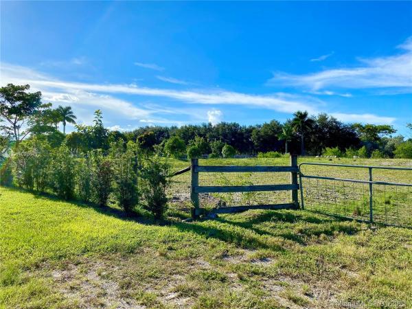 Sunshine Ranches, 14507 Stirling Rd, Southwest Ranches, Florida 33330, image 2