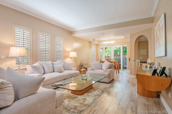 Aventura Bay Townhomes, 18370 NE 30th Ave, Aventura, Florida 33160, image 2