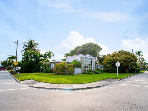 Altos Del Mar, 9488 Byron Ave, Surfside, Florida 33154, image 2