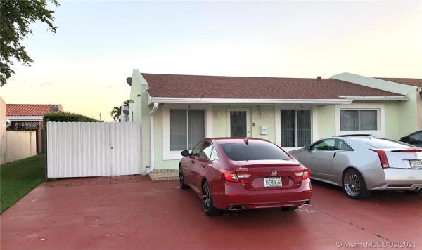 Royale Green, 12948 SW 49 Ter #, Kendale Lakes, Florida 33175, image 2