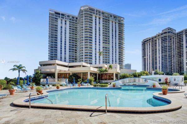 Turnberry Isle North, 19707 Turnberry Way #PH-L, Aventura, Florida 33180, image 2