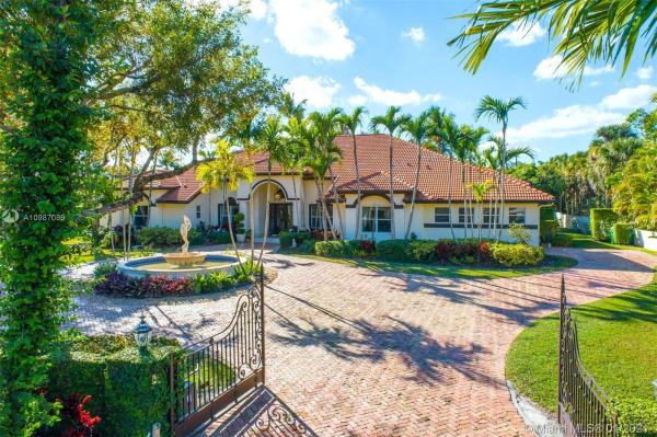 Flagler Groves Estates, 10110 SW 72nd Ave, Pinecrest, Florida 33156, image 2