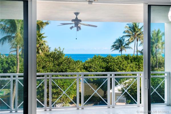 Grand Bay Tower, 430 Grand Bay Dr #202, Key Biscayne, Florida 33149, image 2