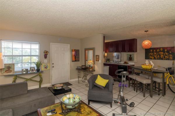 One Wilton Place, 900 NE 26th St #15, Wilton Manors, Florida 33305, image 1