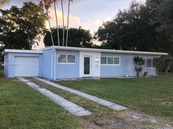 Arch Creek Estates, 1542 NE 145th St, Golden Glades, Florida 33161, image 2