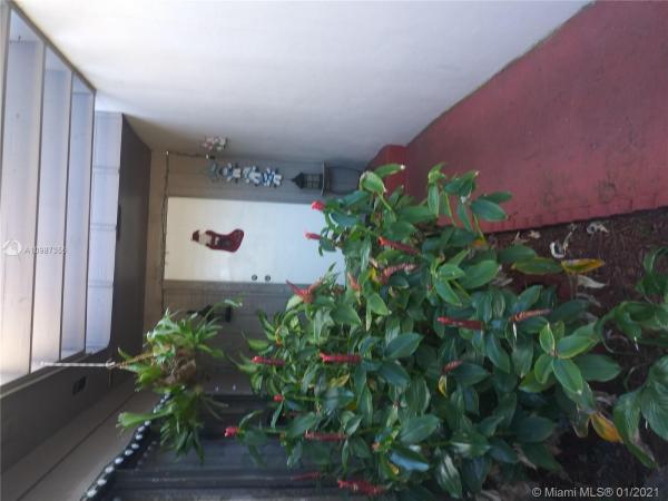 Creekside Villas, 10454 SW 75th Ln #10454, Kendall, Florida 33173, image 2