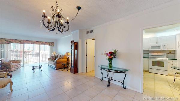 Arlen House Central, 300 Bayview Dr #1003, Sunny Isles Beach, Florida 33160, image 2