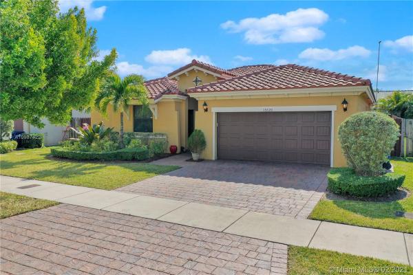 Venetian Parc, 15320 SW 176th Ln, Richmond West, Florida 33187, image 2