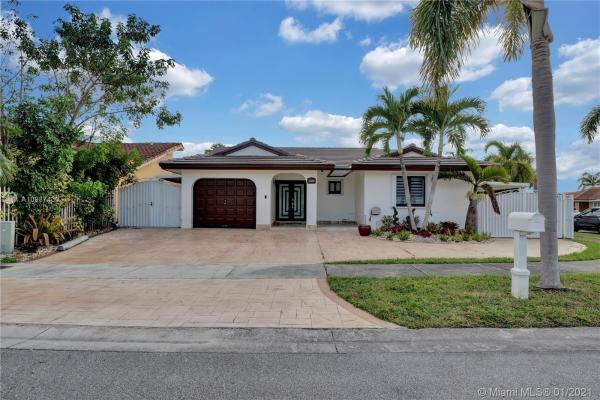 Munne Royal Homes, 14248 SW 100th Ln, The Hammocks, Florida 33186, image 2