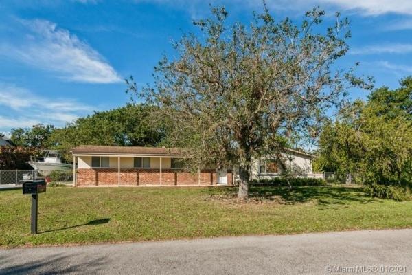 Melody Manor, 27400 SW 166th Ave, Redland, Florida 33031, image 2