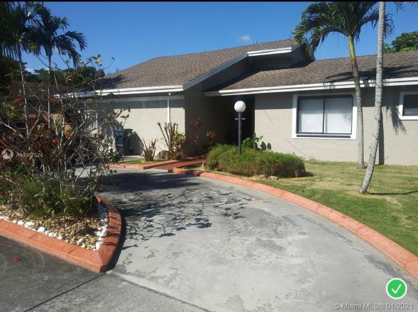 Calusa Manor, 12741 SW 108th St, The Crossings, Florida 33186, image 2