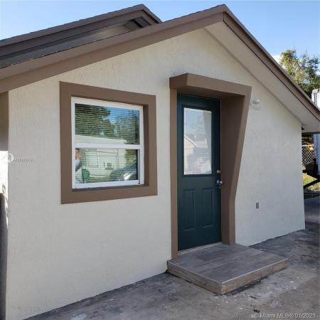 Rockmoor Headlight, 6232 NW 1st Ave, Miami, Florida 33150, image 2