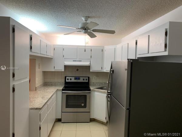 Pine Ridge North 4, 818 Sky Pine Way #G2, Greenacres, Florida 33415, image 2