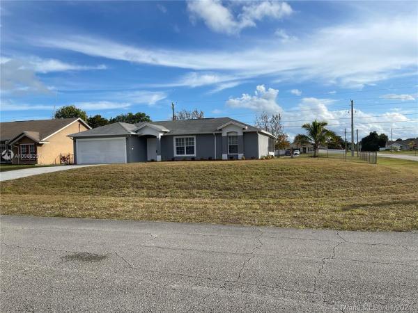 486 SW Souris Ave, Florida 34953, image 2