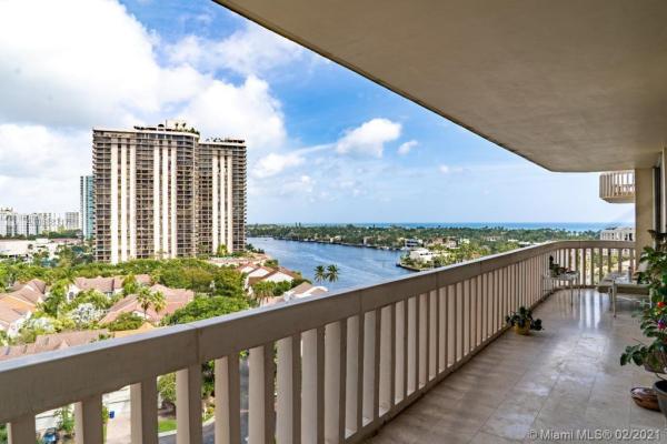 Turnberry Towers, 19355 Turnberry Way #9L, Aventura, Florida 33180, image 2
