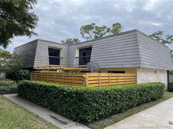 Glenwood Townhomes, 1324 13th Ter, Palm Beach Gardens, Florida 33418, image 2