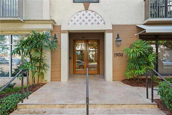 Regent Park At Young Circle, 1900 Van Buren St #310B, Hollywood, Florida 33020, image 2