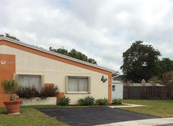 Lormar, 14629 SW 96th Ter, The Hammocks, Florida 33186, image 2