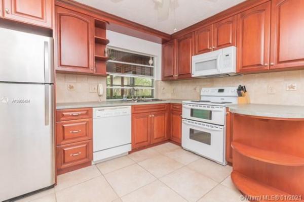 Patio Homes In The Crossings, 11727 SW 132nd Pl, The Crossings, Florida 33186, image 2