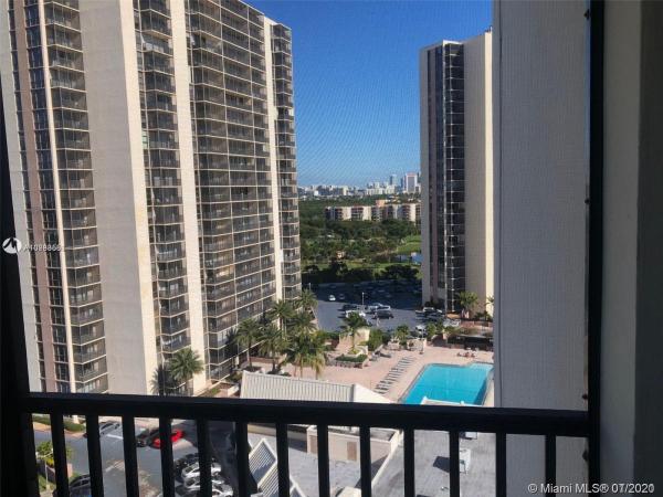 Coronado Tower 1, 20335 W Country Club Dr #1502, Aventura, Florida 33180, image 2