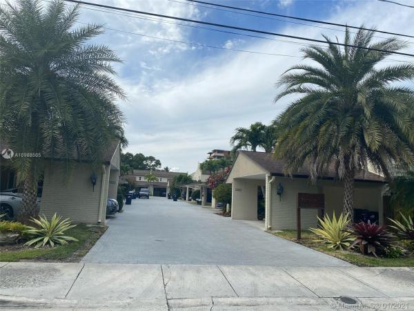 N & M Townhouse, 7514 SW 58th Ave #7514, South Miami, Florida 33143, image 2