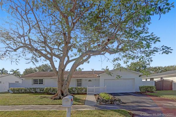 Saga Bay, 8324 SW 206th Ter, Cutler Bay, Florida 33189, image 2