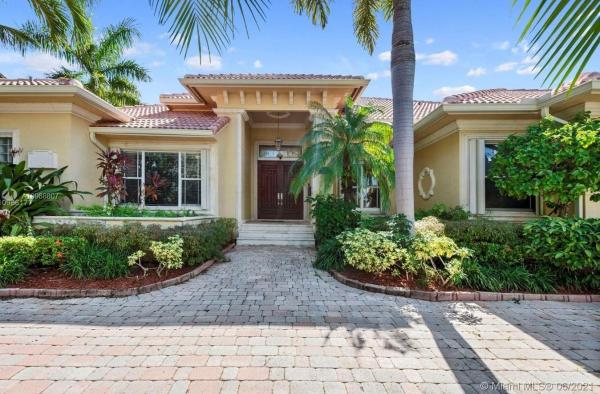 Hollywood Golf Estates, Hollywood, Florida 33019, image 1