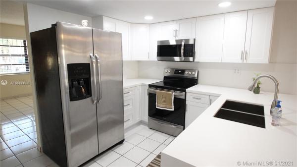 12019 SW 10th St #302, Tamiami, Florida 33184, image 2