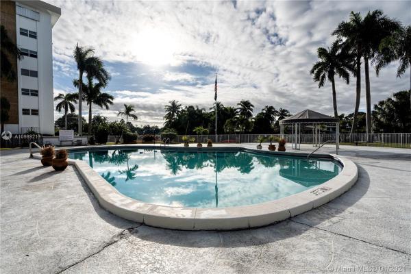 River Terrace At River Shores, 3050 NE 16th Ave #607, Oakland Park, Florida 33334, image 1