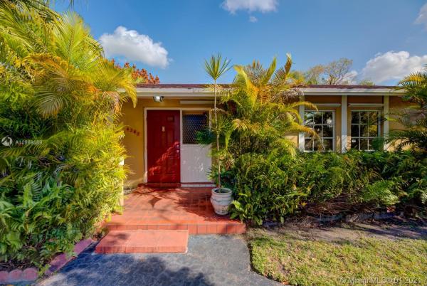 Bent Tree, 4243 SW 137th Ct, Kendale Lakes, Florida 33175, image 2