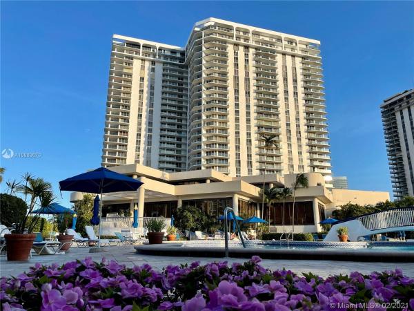Turnberry Isle North, 19707 Turnberry Way #10D, Aventura, Florida 33180, image 2